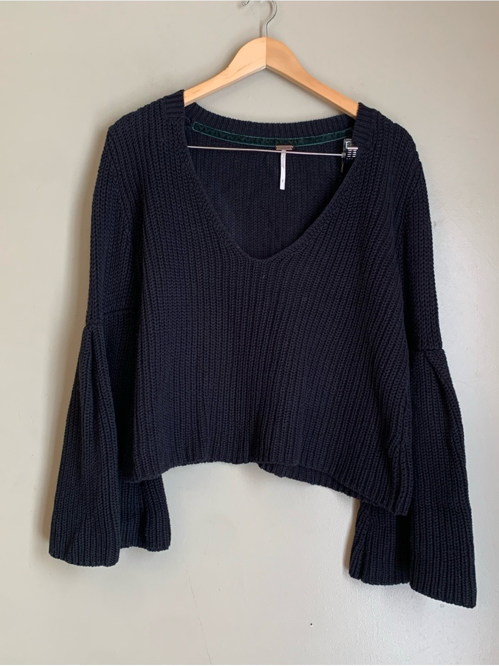 Free People Damsel Black Chunky Knit Cropped V Neck Sweater Bell Sleeves Cotton